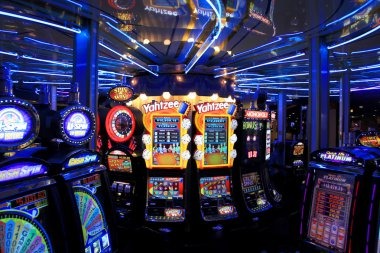 gatotkaca123 link Dragon Tiger live-dealer table showing Dragon and Tiger card positions